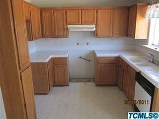 2nd image of 844 Isaac Newton Dr