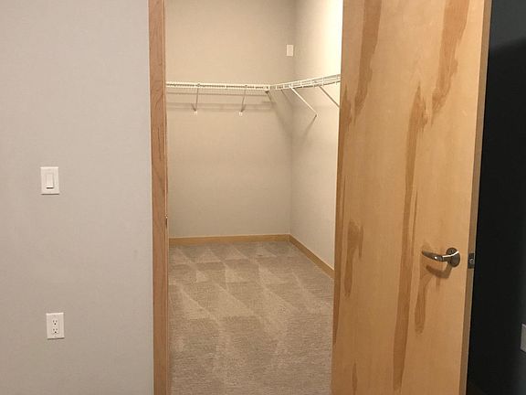 3rd image of 1222 E Washington Ave APT 110