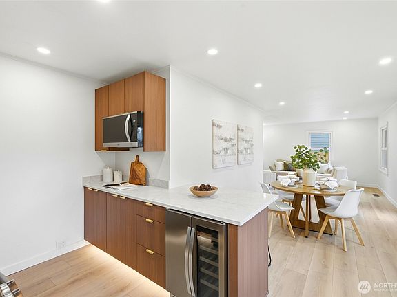 4th image of 15822 26th Avenue NE