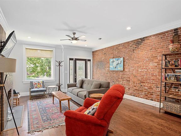 2nd image of 4251 Juniata St