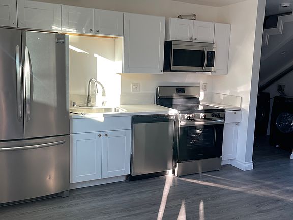 2nd image of 23406 Vanowen St