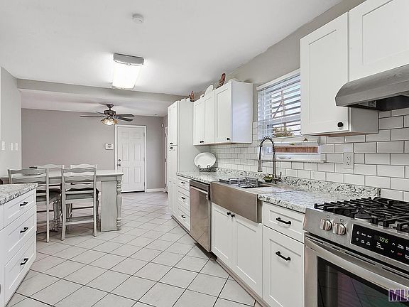 5th image of 300 Elmwood Dr