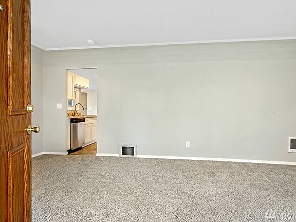 4th image of 12638 Roseberg Ave S