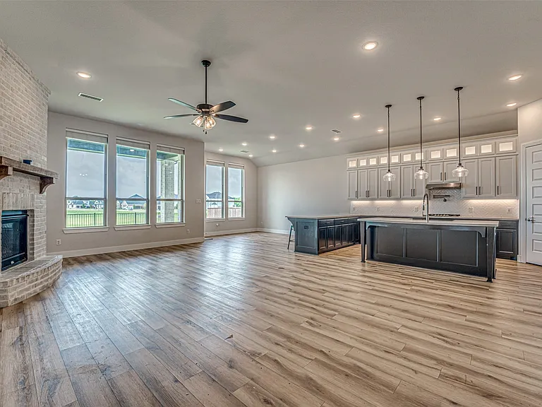 1709 Puglia Ct — Photo 6