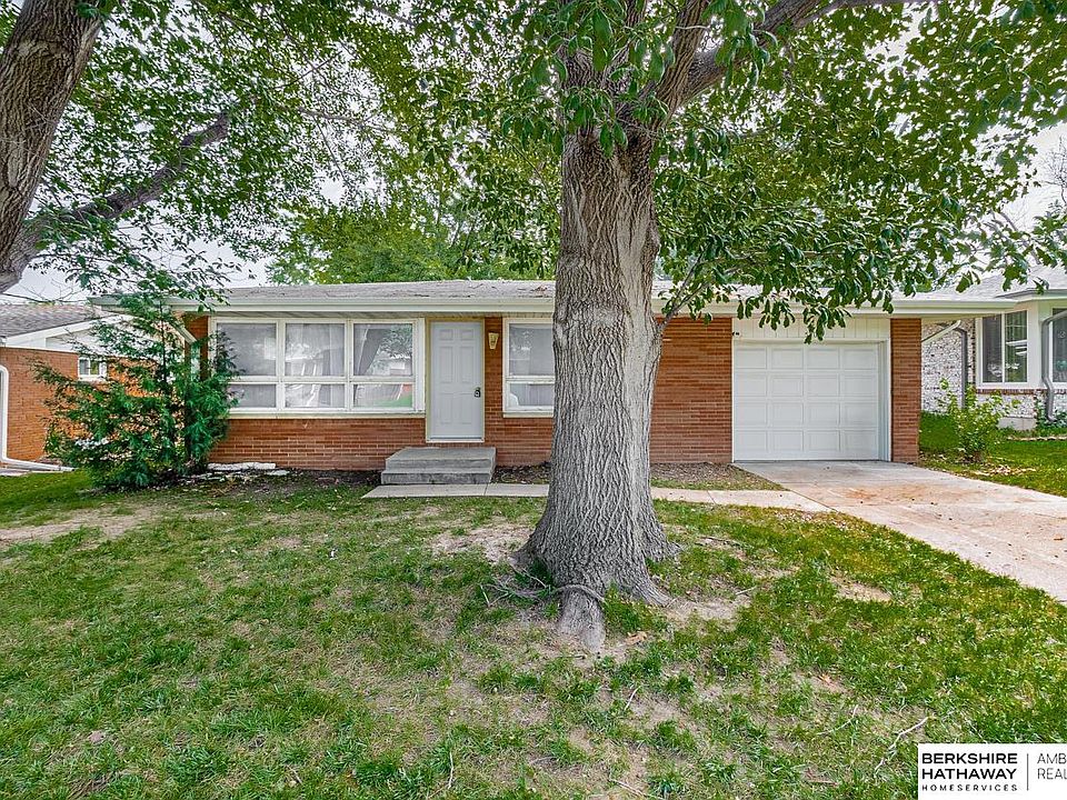 1st image of 530 Brookside Dr
