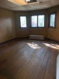 4th image of 10037 S Avenue L