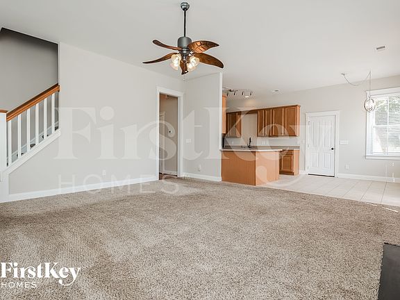 5th image of 228 Silverwood Ln