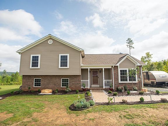2nd image of 216 Rocky Creek Ln