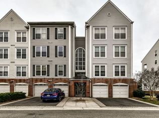 275 S Pickett St APT 302, Alexandria, VA 22304