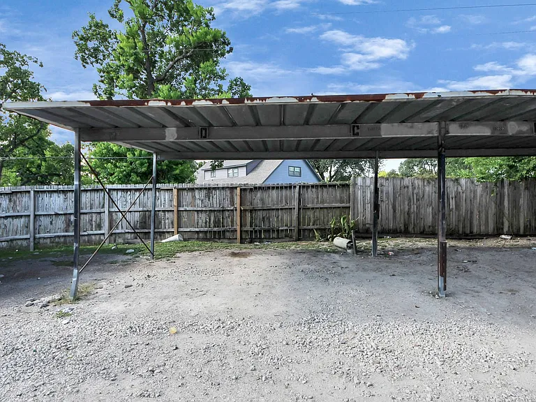 12068 Beechnut St #C — Photo 40