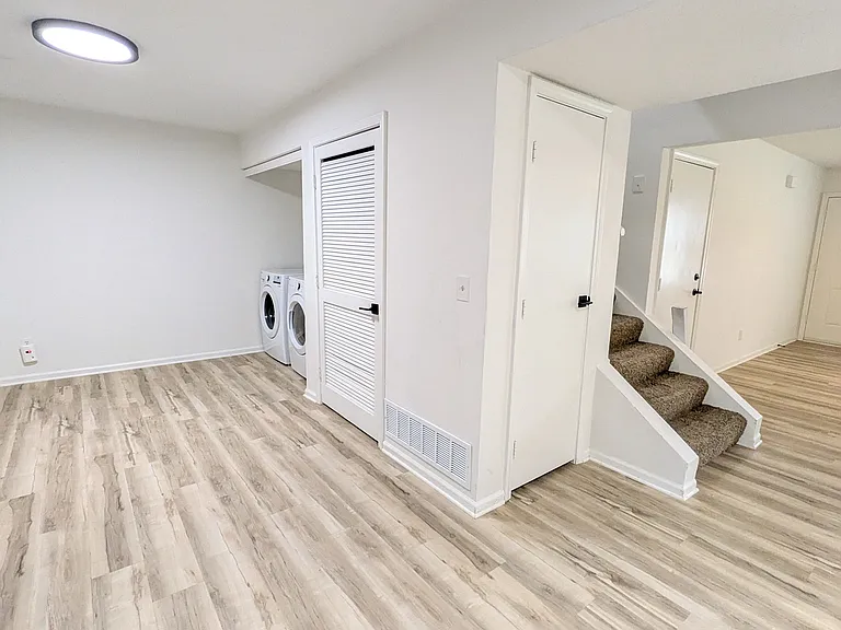 3902 Overland Cir — Photo 29