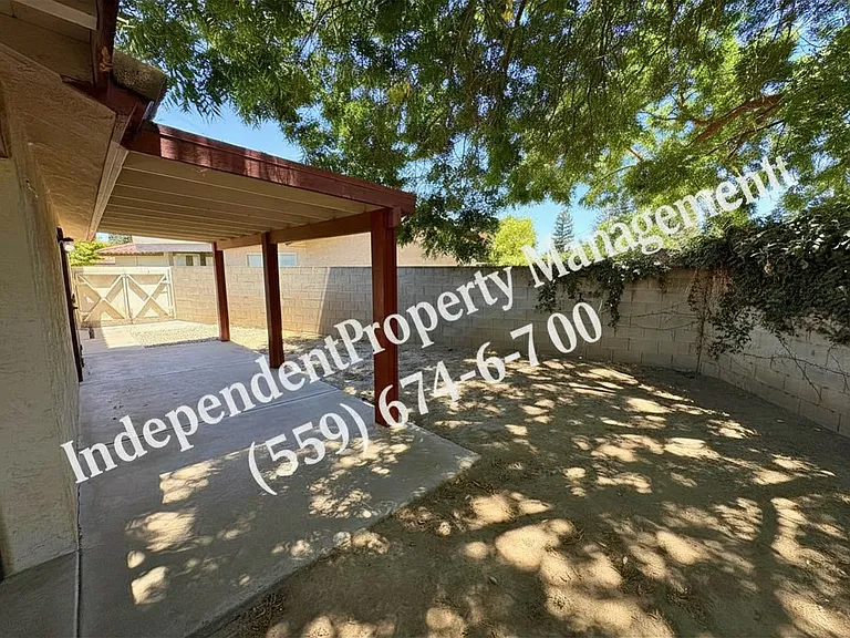 120 Prince Ln — Photo 15