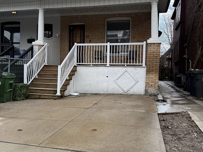 23 Burnfield Ave — Photo 1
