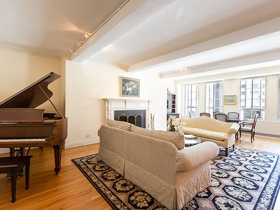 2nd image of 340 W 57th St APT 11I