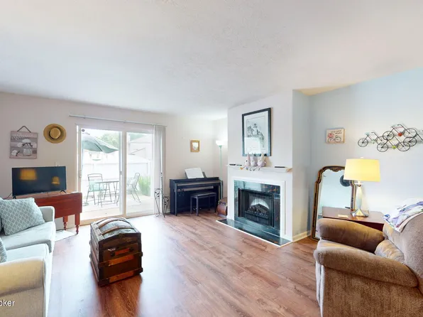 712 La Fontenay Ct, Louisville, KY 40223