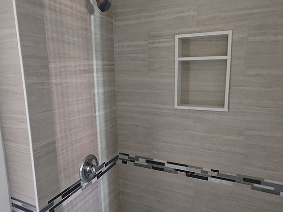 3rd image of 122 W Florence Ave APT 1