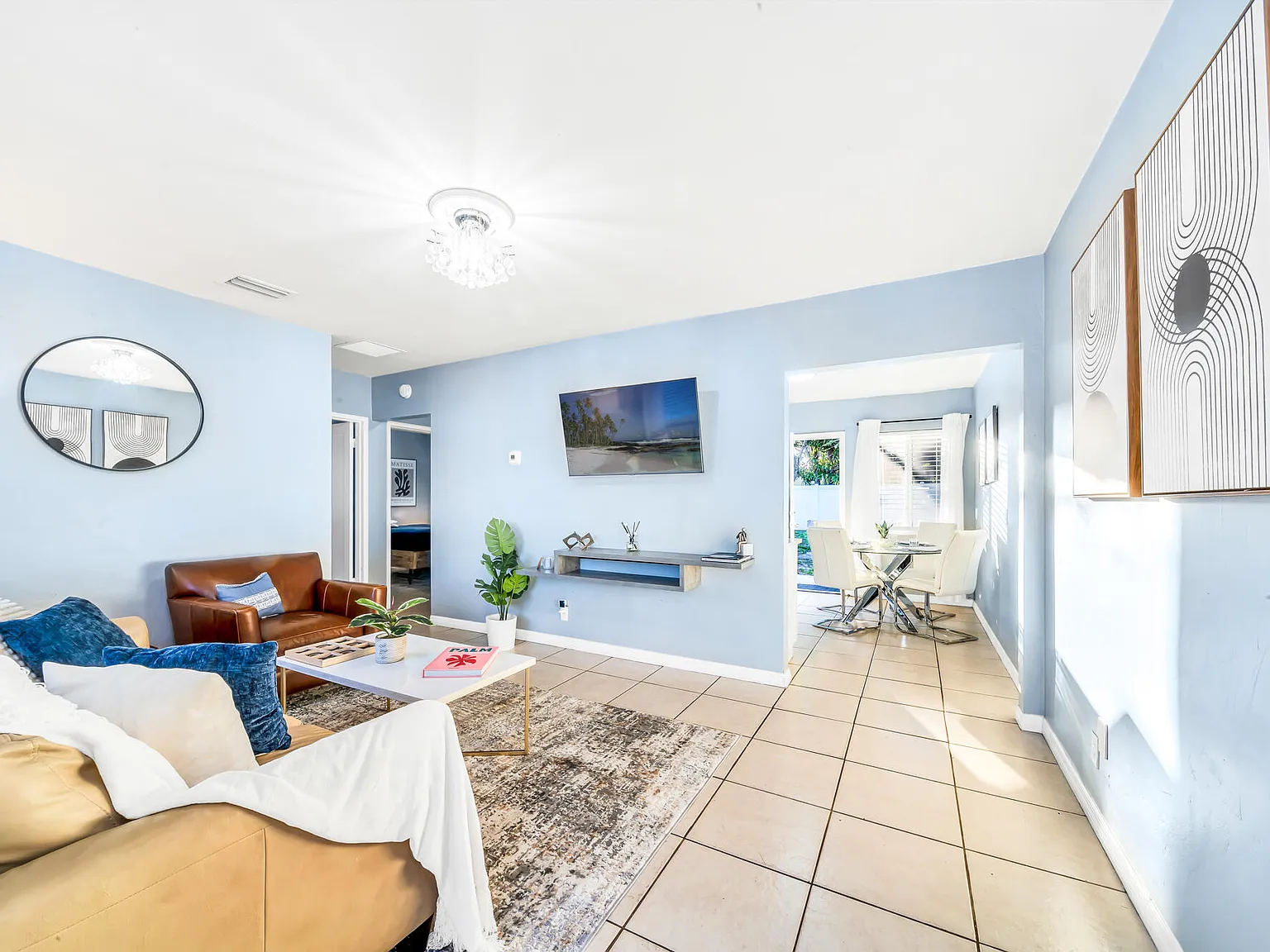 2 bed, 1.0 bath, 775 sqft, $3,500 — Photo 3