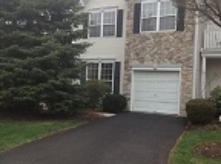 17 Charleston Ct, Basking Ridge, NJ 07920