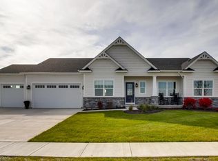 141 Christensen St, Hinckley, IL 60520
