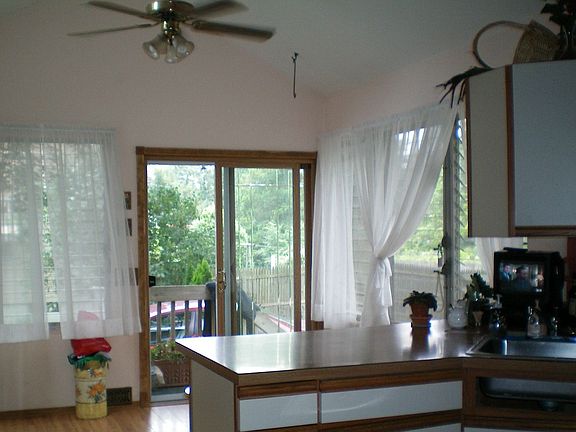 KITCHEN/SUN ROOM