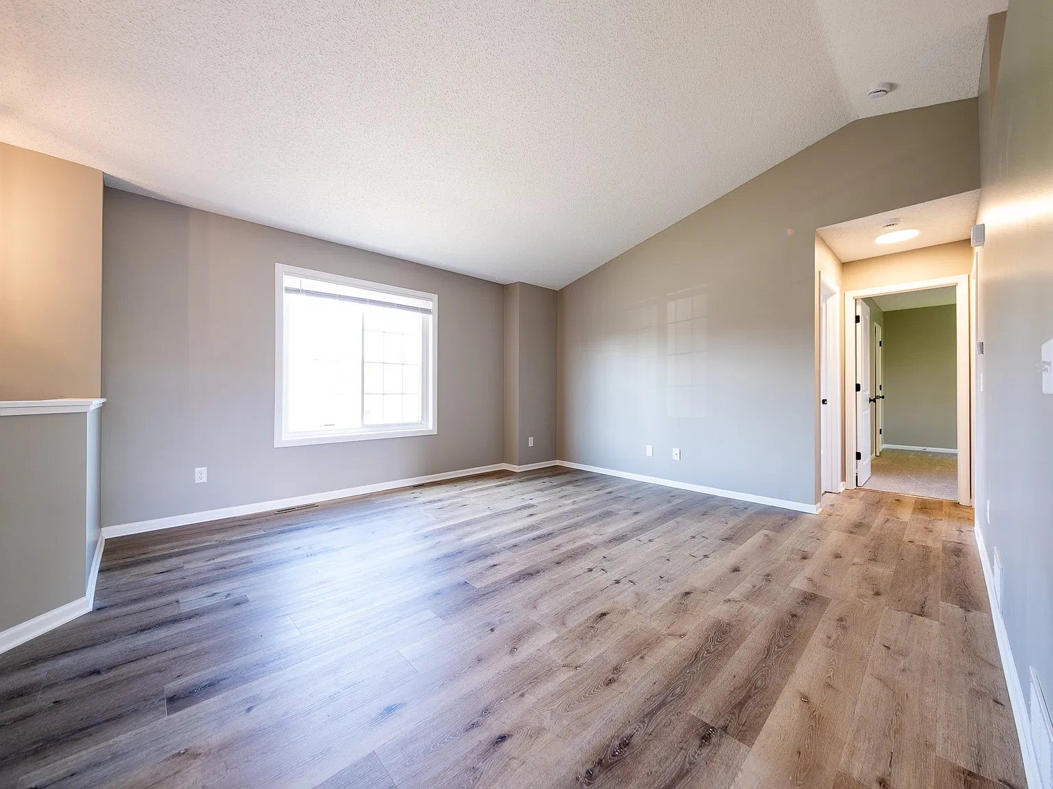 Brittany Court, Shakopee (2087) LS MG1 - 1 — Photo 2