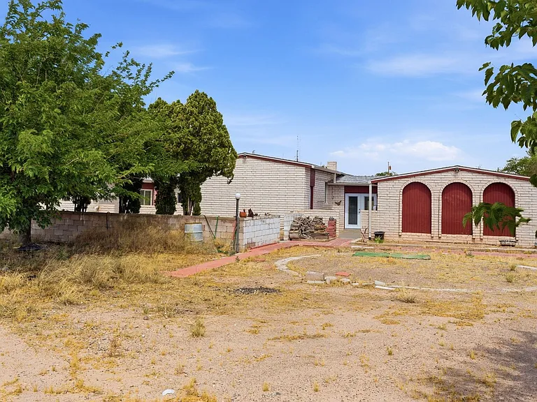 207 Goodman Ave — Photo 24