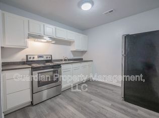1104 N Walnut St #B, Maryville, MO 64468