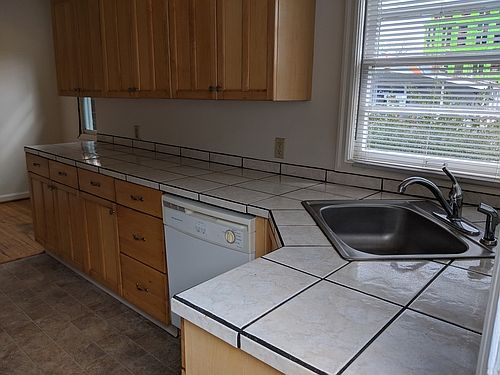 2nd image of 1519 N Killingsworth St