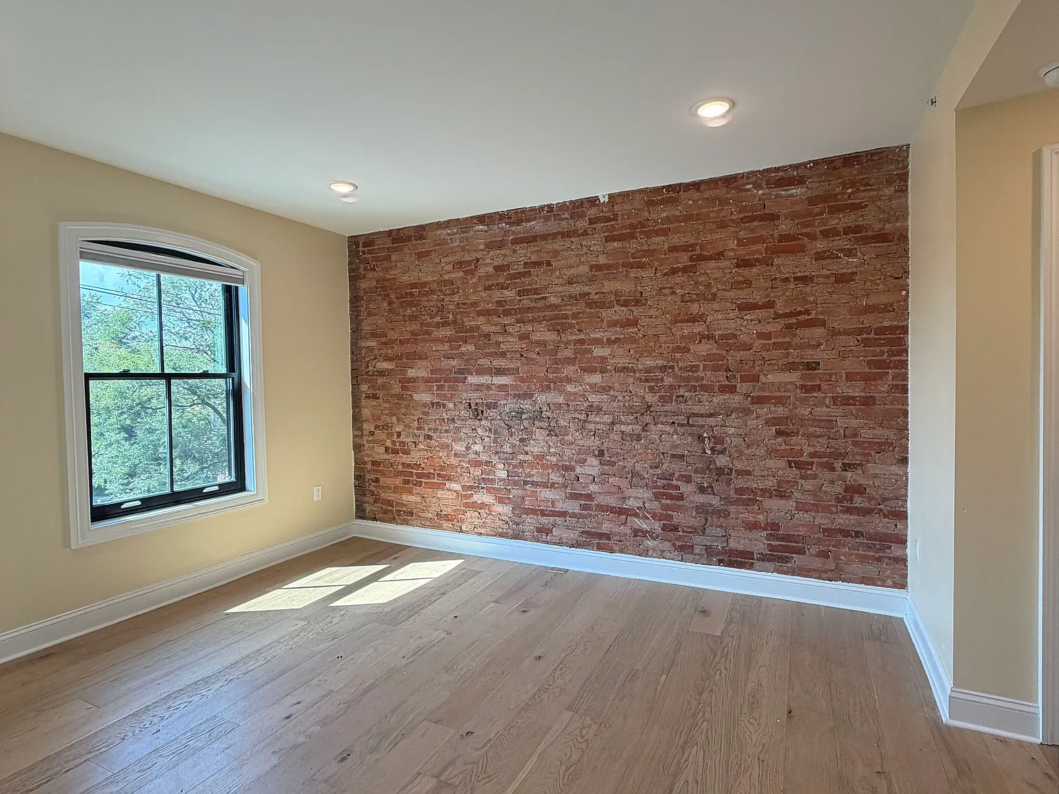 1 bed, $1,950 — Photo 4