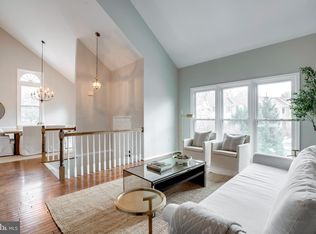3000 Oakton Meadows Ct, Oakton, VA 22124