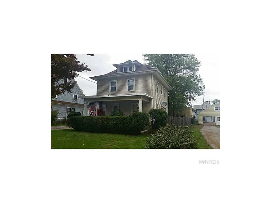 2745 West Ave photo 1