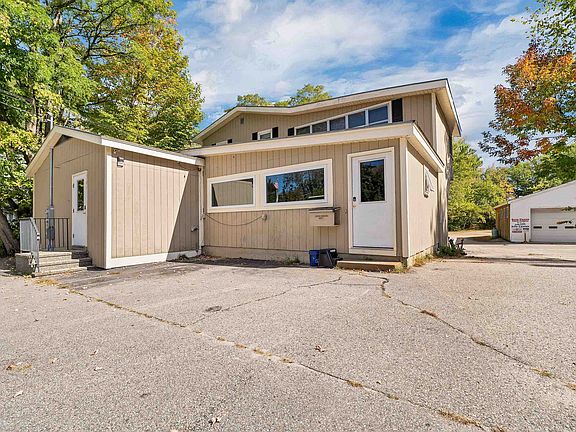 4th image of 9 East Side Road