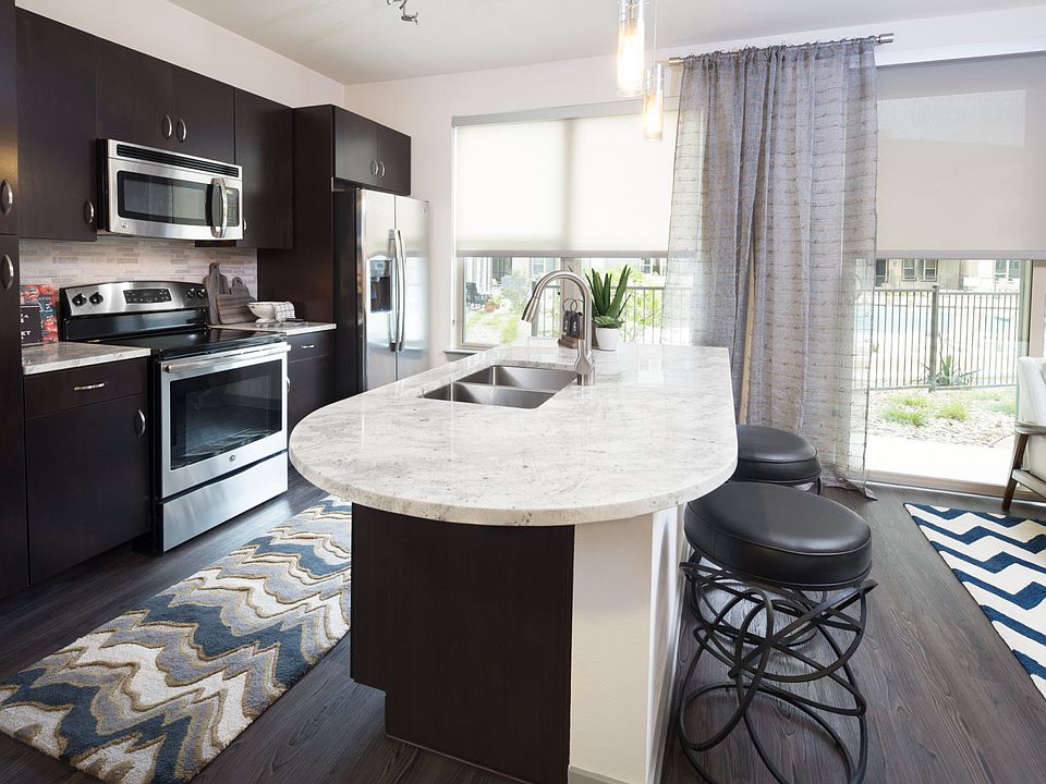 Granite countertops and island for additional cooking space