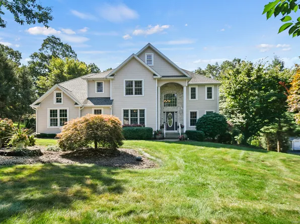 90 Brownstone Drive, Southington, CT 06489