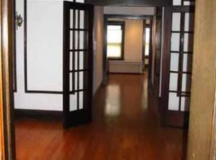 1430 W Belle Plaine Ave, Chicago, IL 60613