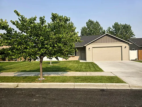 1133 S June Dr Photo 1