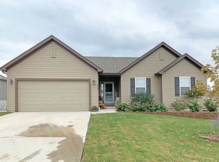 2210 Central Park Dr, Troy, MO 63379