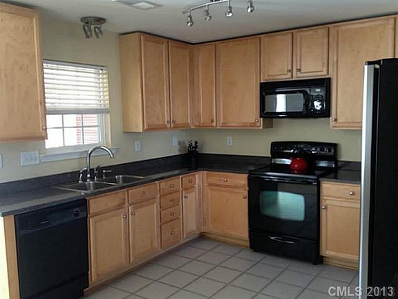 2nd image of 2918 Deep Cove Dr