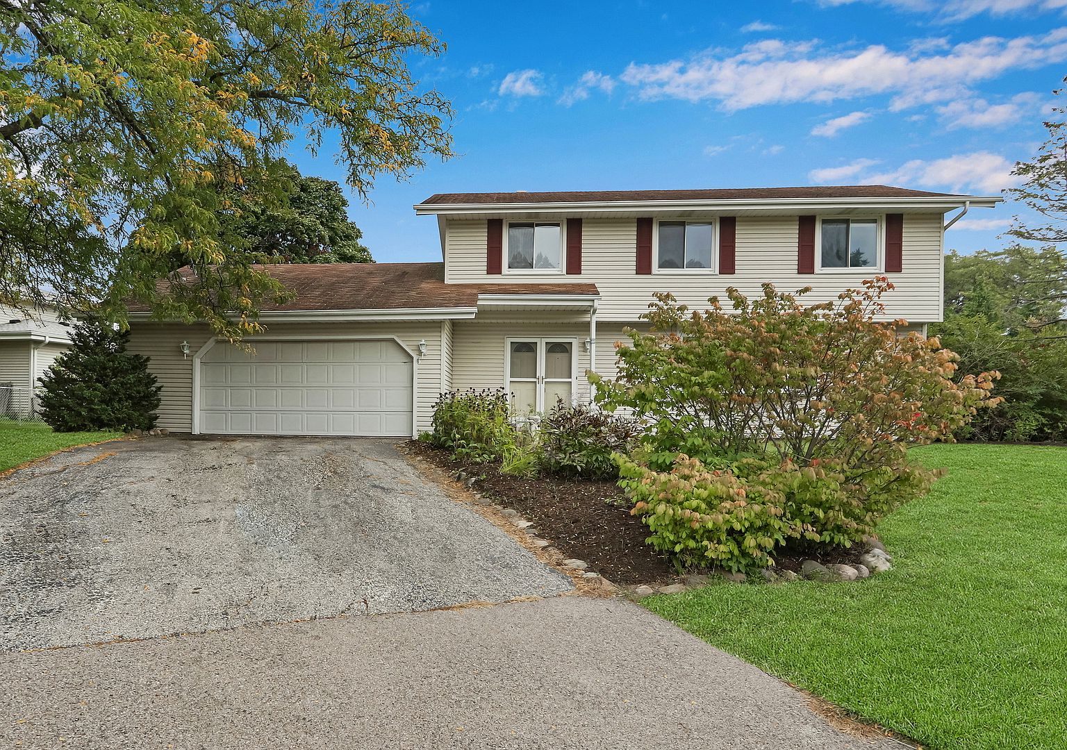 430 Shagbark Ln, Lindenhurst, IL 60046 Zillow