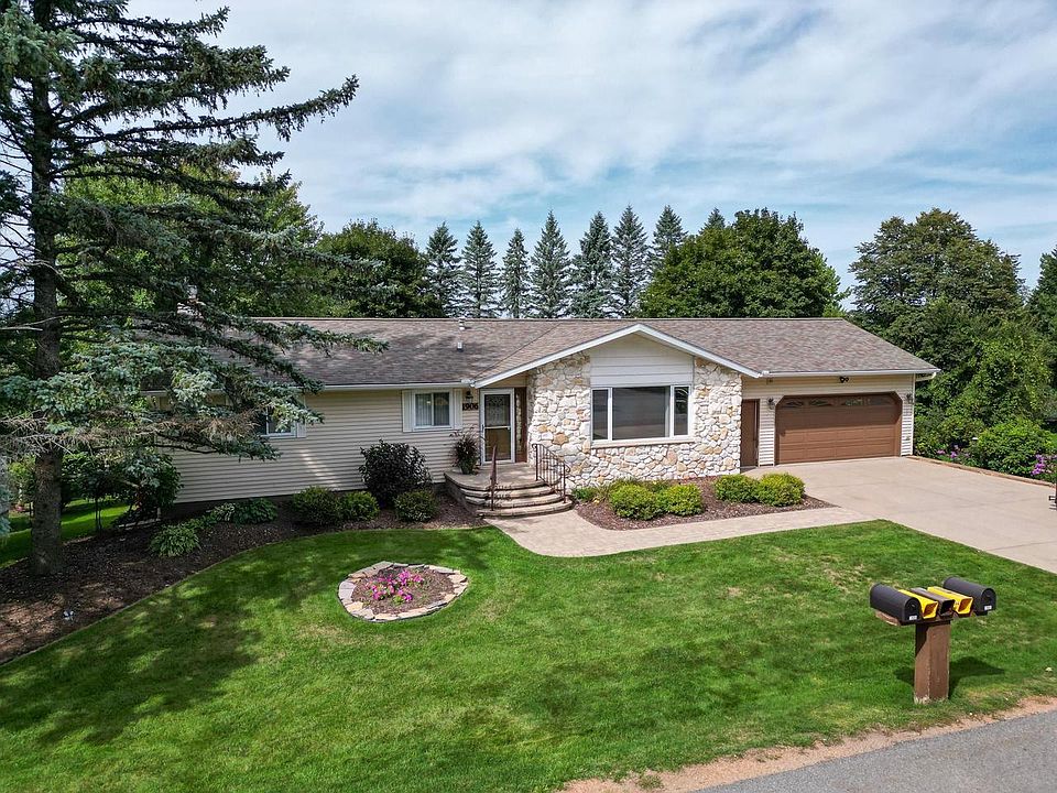 1st image of 1906 PERRY DRIVE