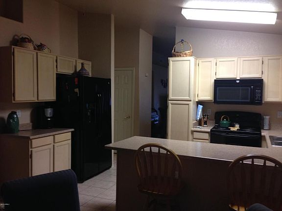 4th image of 9540 W Carol Ave