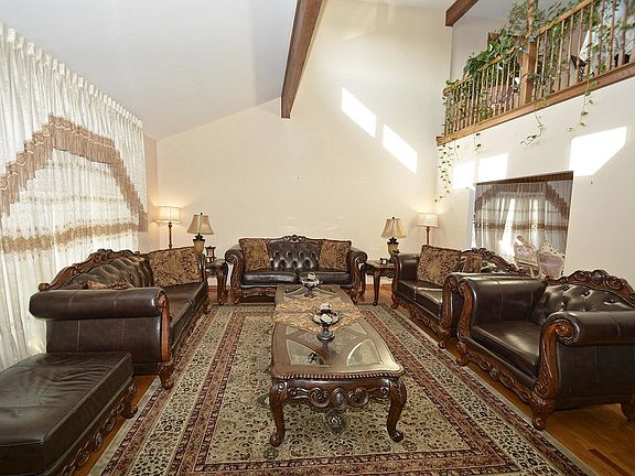 2nd image of 8036 Highfield Ct