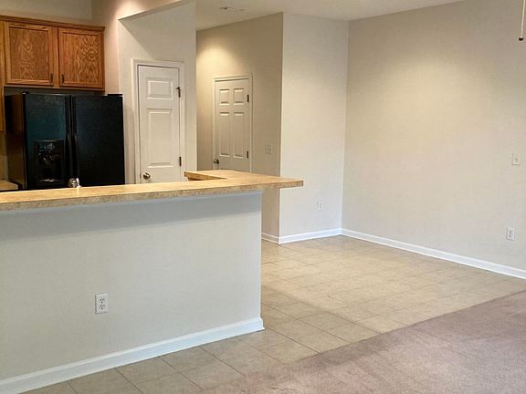 4th image of 485 Sunstone Ct