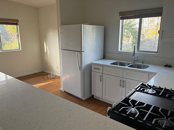 4th image of 652 E San Juan Ave #B