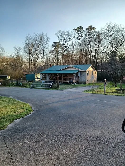 3840 Williamsburg Rd SE