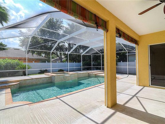 3rd image of 3301 Russett Pl