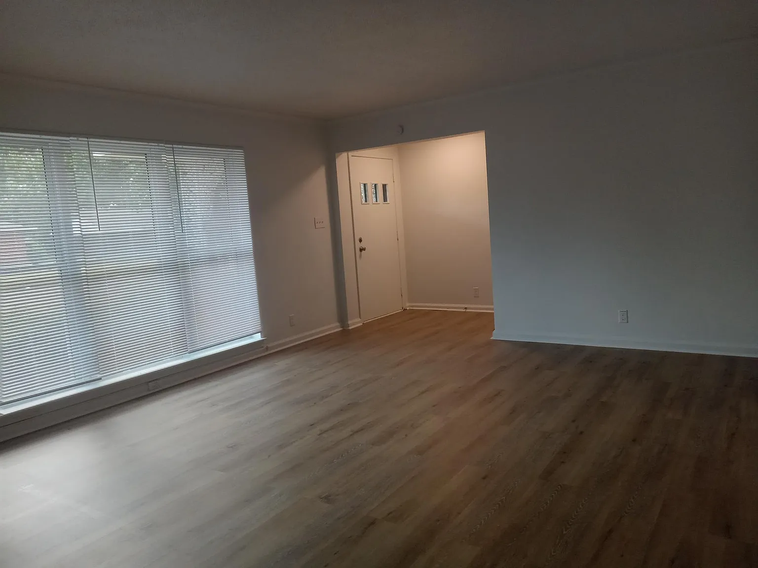 4 bed, 1704 sqft, $1,600 — Photo 2