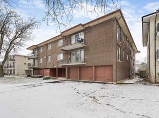 10440 S Mason Ave #100, Oak Lawn, IL 60453