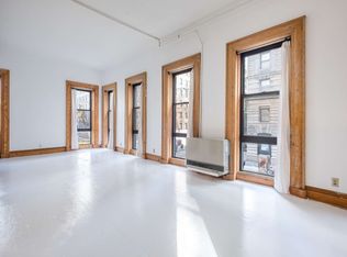 32 E 12th St APT 2, New York, NY 10003
