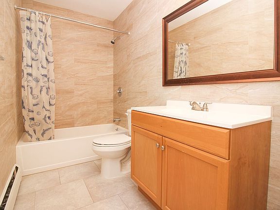 5th image of 13736 81st St